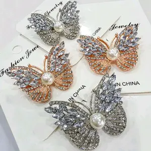 Bros Kupu Permata Premium dengan Desain Elegan dan Detail Mutiara untuk Tampilan Mewah