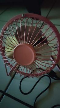 Product Review of KIPAS ANGIN USB BAHAN BESI MINI FAN A18 / KIPAS ANGIN PORTABLE / KIPAS ANGIN MINI from B**e D**a 0