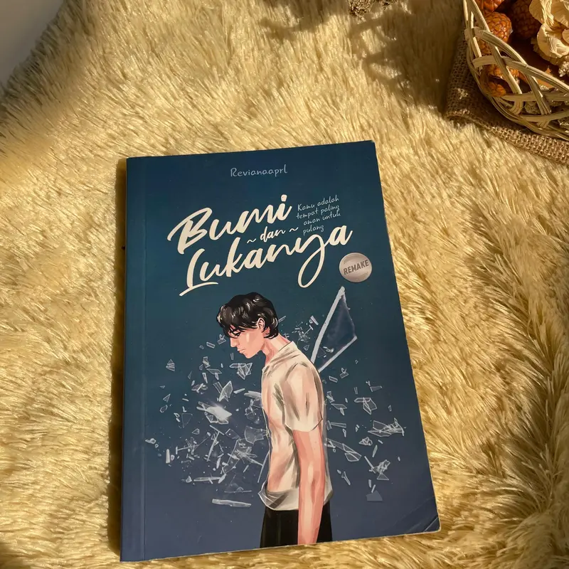Buku Novel Bacaan Bumi dan Lukanya - Cahaya Duabelas Semesta - Bumi Fiksi 4