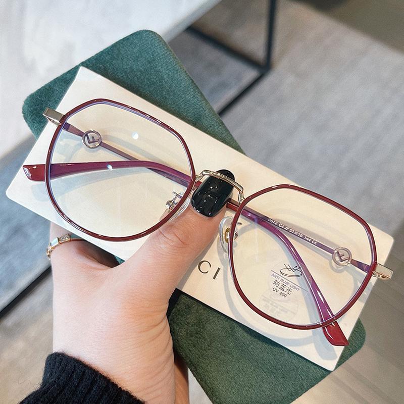 Product Introduction of Korean Fashion Trend Eyeglass Frame Transition Lens Anti radiation Retro Full Frame Ferrule Glasses Irregular Metal Frame Glasses Replaceable Lenses 17