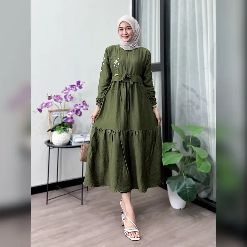 Arni Busana Shakira Midi Dress Bahan Pololinen Motif Bordi