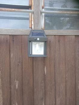 Product Review of 【Alpha Borong】Solar Wall Light Outdoor Lighting (Warm Light) Motion Sensor Night Light Led Lampu Solar Dinding Light Garden from h**🌸 1