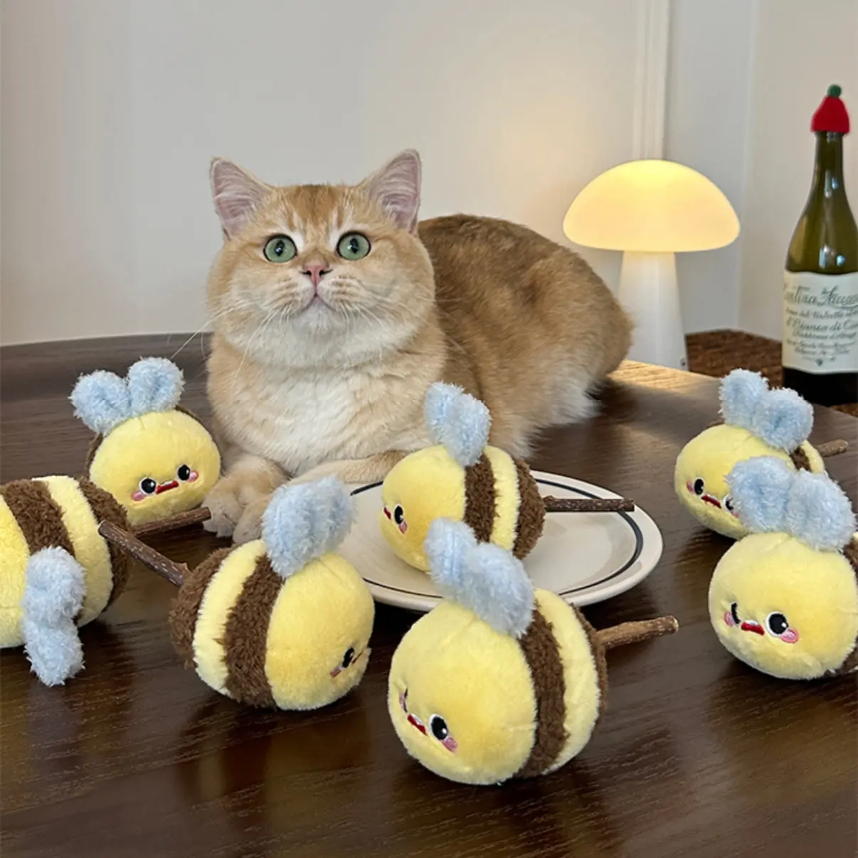 Bees, pets, grinding teeth toys, cats, dogs, toys, self fun and stress relieving pet supplies