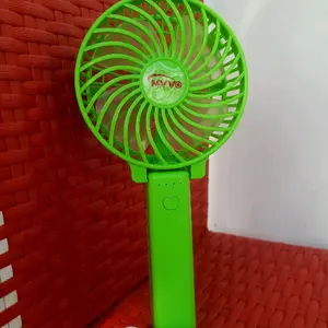 MVVO Kipas Tangan Hijau Portable dengan Desain Ergonomis dan Baterai Tahan Lama untuk Keseharian Anda