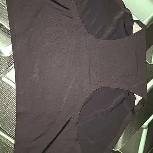 Celana Dalam Seamless Tanpa Jahitan Anti Nyeplak Fashion Es Sutra CD Wanita Material Nylon Spandex Size M L XL XXL