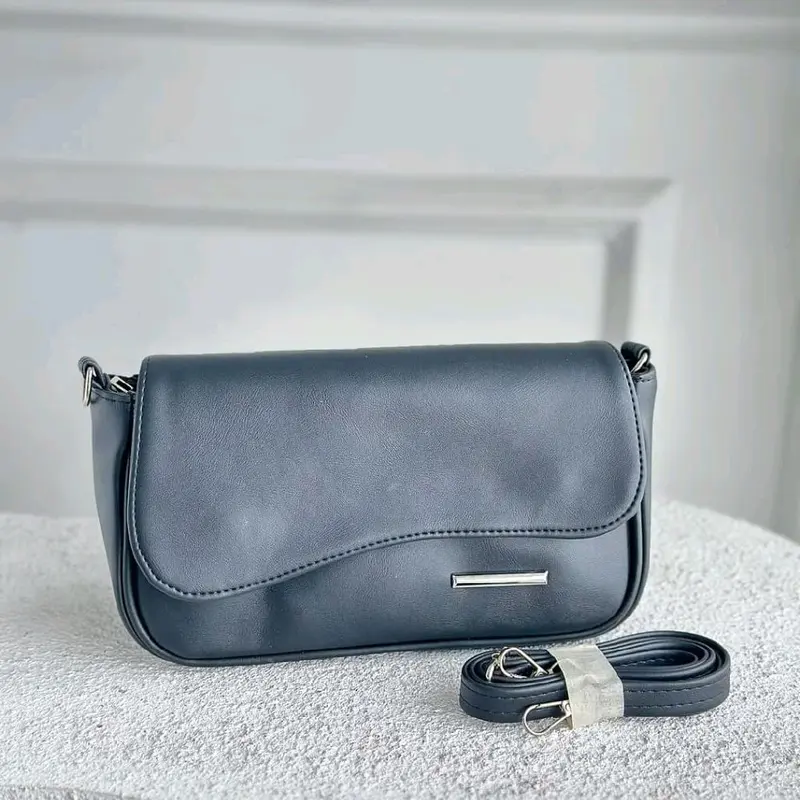 TAS HYEMI BAG SIMPLE DAN FEMINIM VIRALL Wanita 1