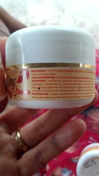 Product Review of CREAM MALAM HILYA AJENG || GROSIR CO DISINI from Y**i 0