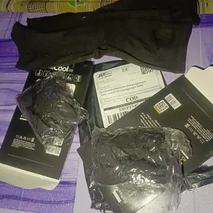 Manset Tangan Polos Pria Wanita Olahraga Deker Tangan Murah Berkualitas Bahan Premium Fleksibel Nyaman untuk Aktivitas Outdoor dan Acara Formal