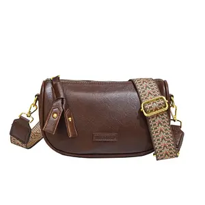 2026 model tas bantal Boston yang sedang tren, dengan tali bahu lebar, tas selempang wanita, tas silang, serbaguna, dan modis Slingbag