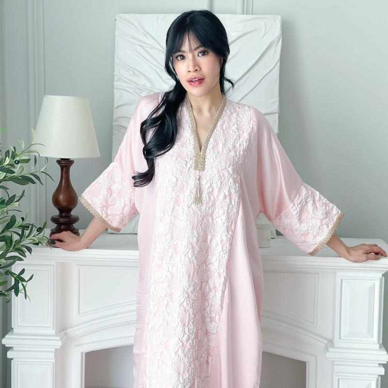 Vay Abaya Satin Soft Pink | Kaftan Abaya Dress Satin Wanita Lebaran Terbaru 1