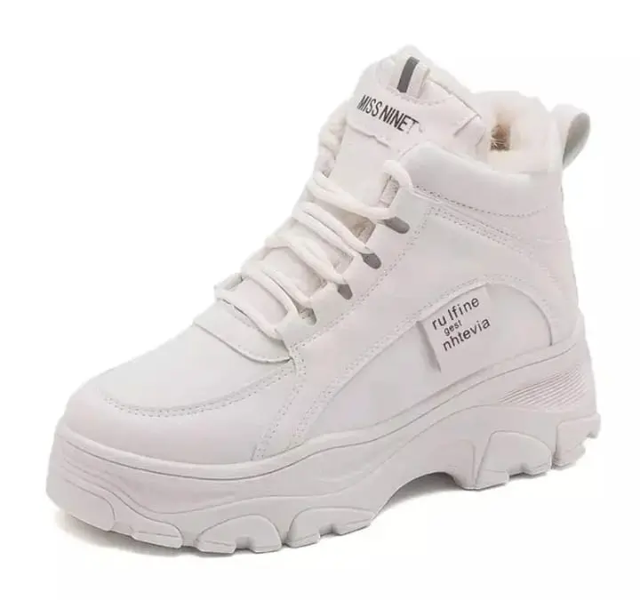 SEPATU BOOTS BUL WANITA - SEPATU SNAKERS WANITA - SEPATU BOOTS BULU WANITA MODEL TERBARU DENGAN HARGA MURAH 4
