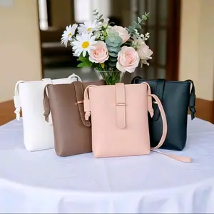 TAS SELEMPANG YUA WANITA MINI POUCH TAS PONSEL Tas Mini Kekinian Dengan Pilihan Warna Elegan Dan Fungsi Praktis