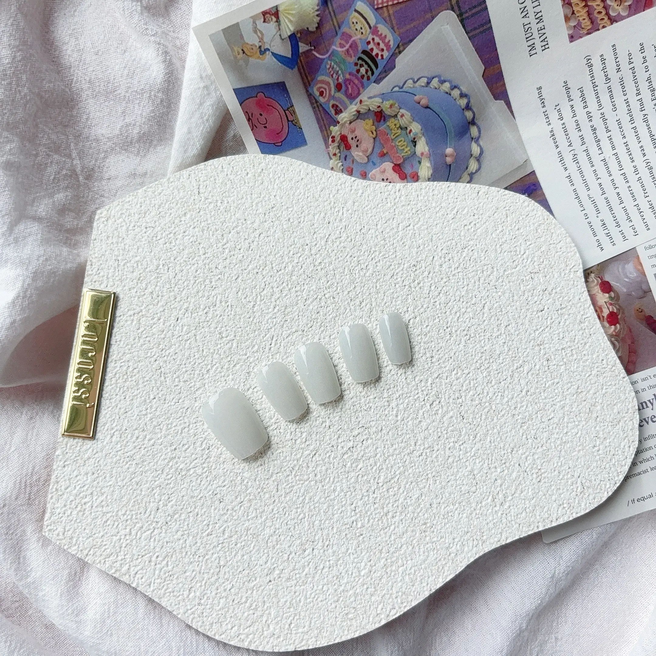 C05 White Natural Handmade Press on Nail