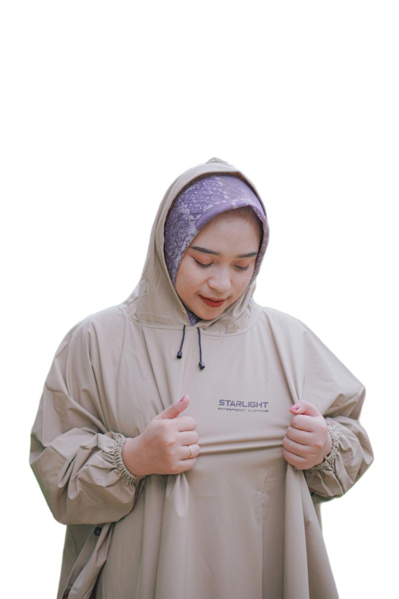 Product Introduction of Jas Hujan Starlight Raincoat Tipe Ponco/Kelawar PVC Anti Robek dengan Kancing Knop Ganda 2