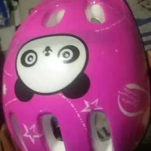 Sepatu roda fullset lengkap helm dan pelindung lutut sikut dan tangan model mobil pemula