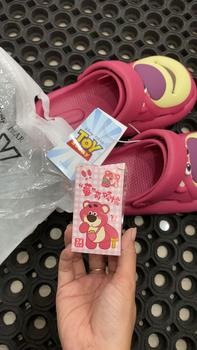 Product Review of Sandal Lotso Beruang Stroberi Sandal Kartun Lucu Shoes Sendal Wanita Karet Cewek Cowok from M**s 1