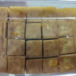 Lapis legit tanpa tepung dadu premium 24 potong (premium dadu)