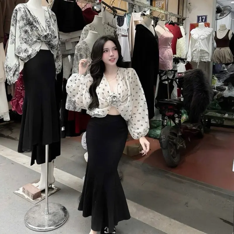 Set Lụa Croptop Chaneo Tay Phồng LỤA MỎNG & Chân Váy Đuôi Cá Ôm Body – Hài Hòa Nét Cổ Điển Và Hiện Đại - Mynk Store