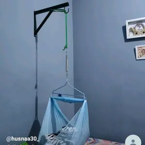 Gantungan tiang ayunan bayi besi tempel dinding