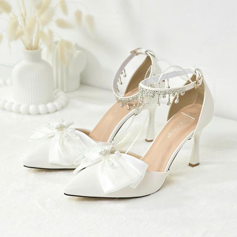 Giày Cao Gót Bít Mũi_ Hậu Ôm Gót 8 cm_ Quai Hậu Dây Đính Hạt Kim Cương Giả_ Giày Cưới Cô Dâu Nữ Shoes Women Jean DéP Có Quai Guốc