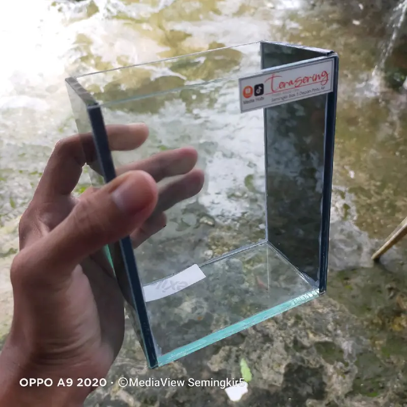 Aquarium Ikan Cupang 12x07x15cm Hitam Samping 0