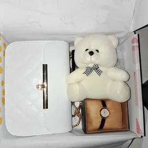 Alesha Gift Set - Exclusive Hampers Kado Ulang Tahun Cewek dengan : Tas Selempang Wanita, Boneka, Parfum, Dompet, Jam Tangan dan Paper Bag