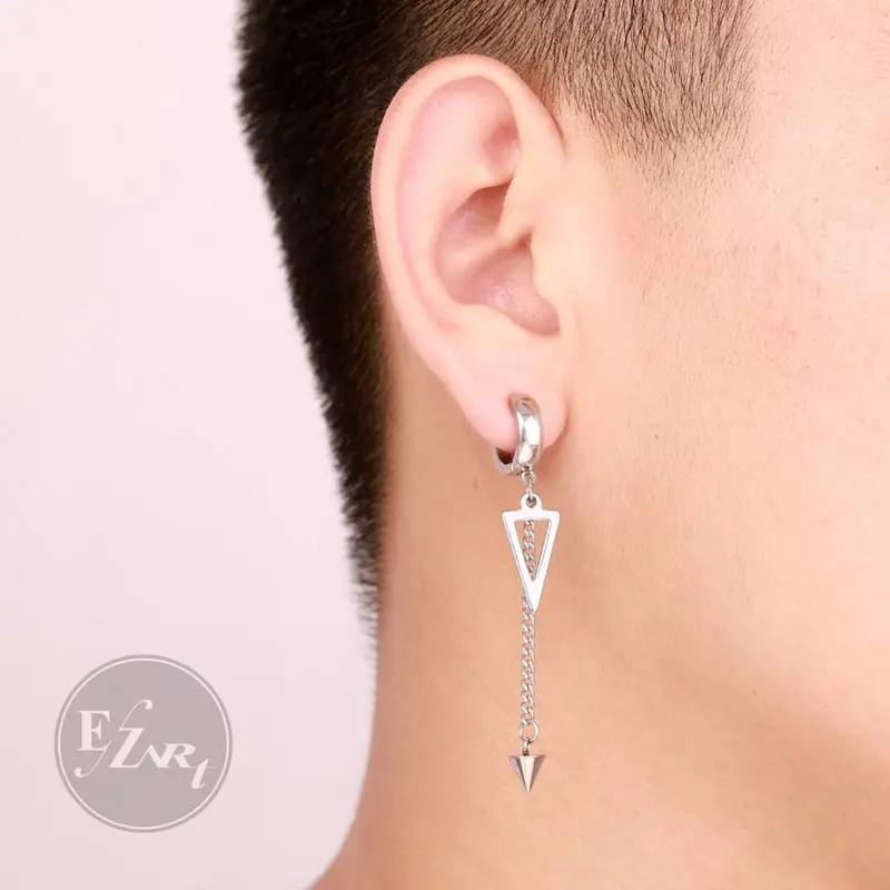 1Pc EZ-AAG ANTING KOREA JEPIT / TUSUK SEGITIGA SPIKE TRIANGLE SILVER STAINLESS STEEL PRIA WANITA KPOP PUNK ROCK 1