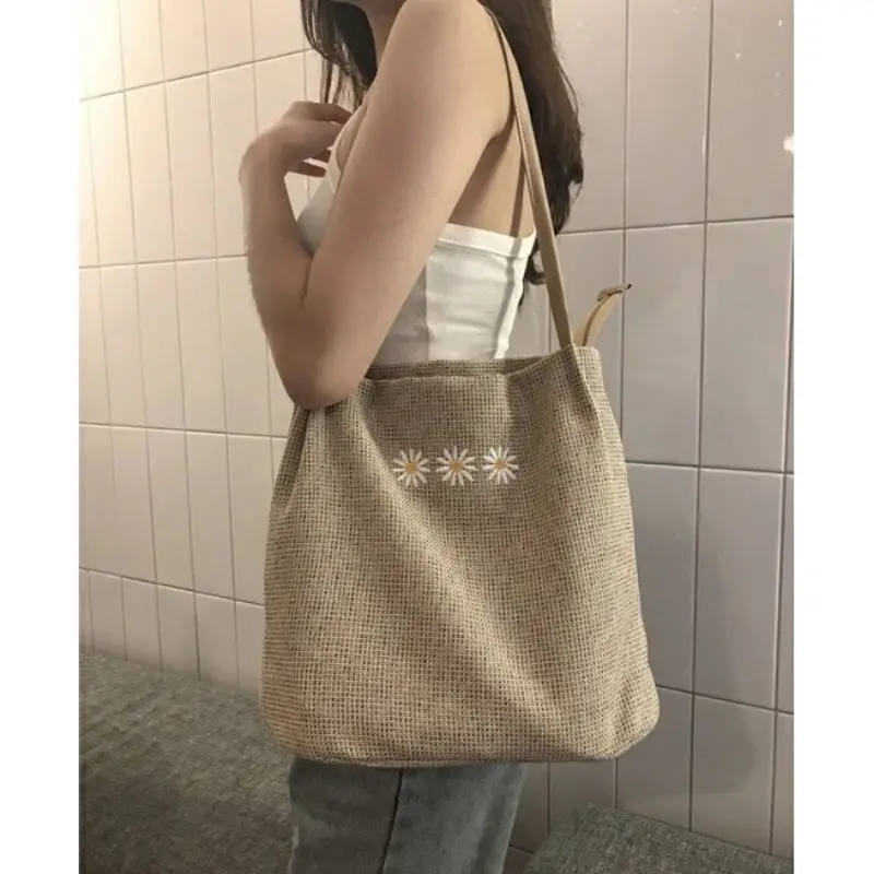 Totebag Bunga Daisy Tote Bag Kanvas Gail Resleting Aesthetic 1