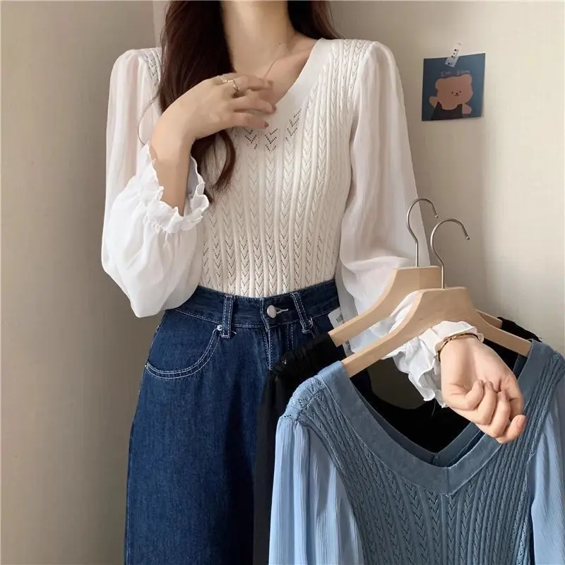 T Shirt Wanita Rajutan Chiffon Top Longgar Lentera Lengan Chiffon Dijahit Atas V-Neck cardigan  korea maudy  sweater 1