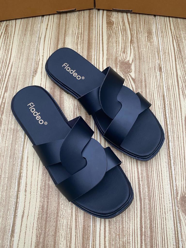 Product Introduction of Sandal Slop Wanita Silang triple Terbaru Hak Datar 1 cm Kulit Sintesis/sandal flat wanita kekinian 4