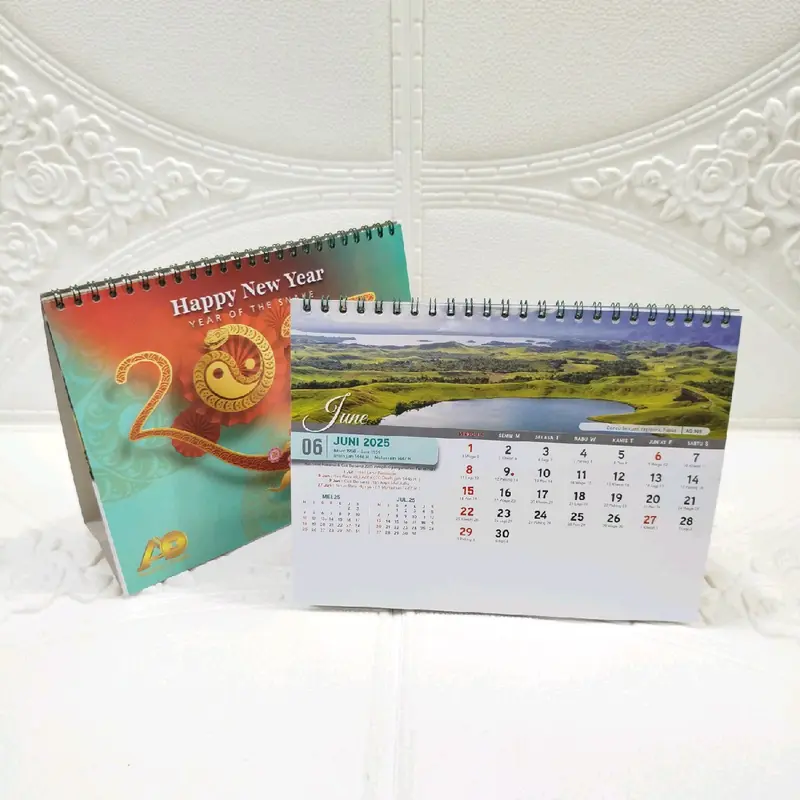 KALENDER MEJA (duduk) ukuran standar 2025 1