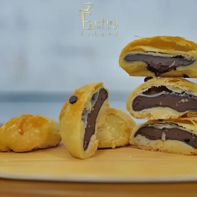 Pia Extra ”Rasa Coklat”,( Extra Lumer Extra Lezat Extra Terjangkau) 1