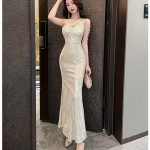 Ready stock ship at the same day Silver sequined evening dress women's new light luxury niche high-end high-end temperament celebrity beautiful fishtail skirt