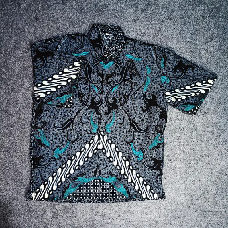 Kemeja Batik Lengan Pendek Pria Elegan Warna Abu-Abu // Motif Kekinian // Katun Halus dan Lembut 2