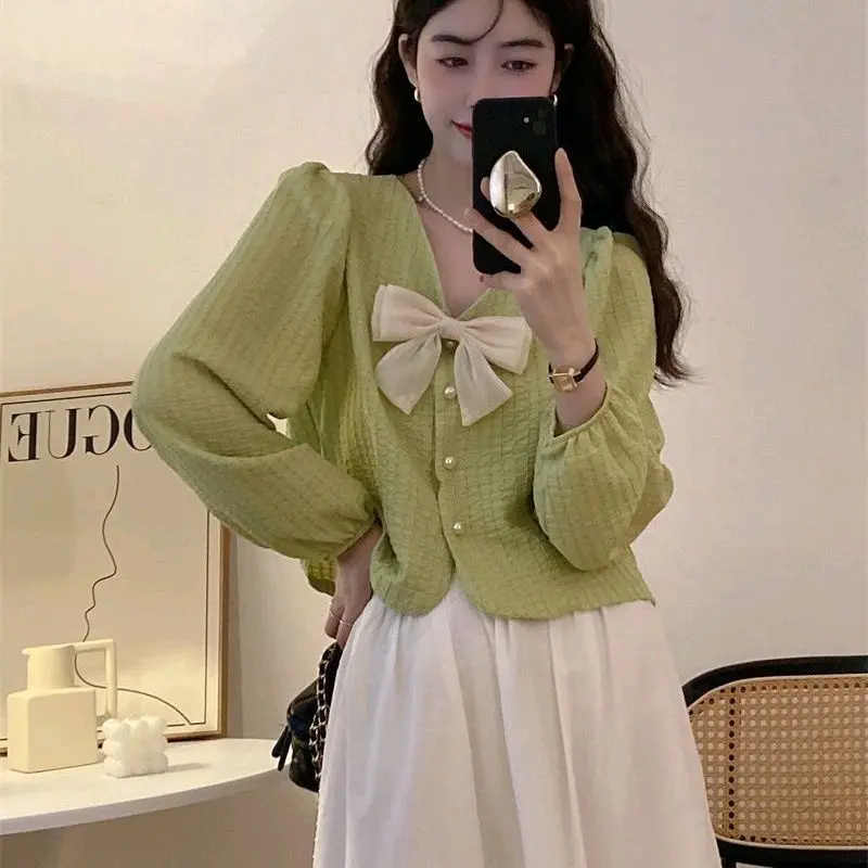 Elive Top Blouse Korean Style Atasan Wanita Crop