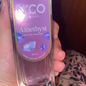 NCO Amethyst EDP - Eau De Perfume Parfum Wanita Wangi Tahan Lama 12 Jam Top Cherry Blossom Mandarin Middle Jasmine Plum Bottom Tonka Bean Sandalwood 100 ml