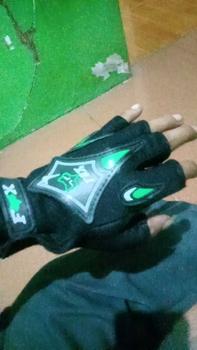 Product Review of Gloves Sarung Tangan Motor Setengah Jari Half Finger Satu Pasang ANTI SELIP Pria Wanita Otomotif Fashion Olahraga Toko Majid from N**o P** 0