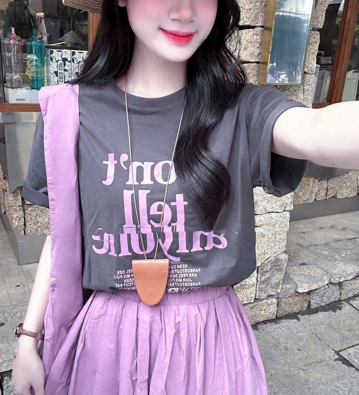 Sét áo thun cotton màu ghi phối chân váy xòe midi tím chất thô (tặng kèm túi ) đáng suông phong cách trẻ trung cho nữ đi chơi, đi du lịch 4