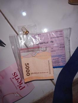 Product Review of Anting Emas Delvia Flower Gold 10K Semar Nusantara from H**a C**n 0