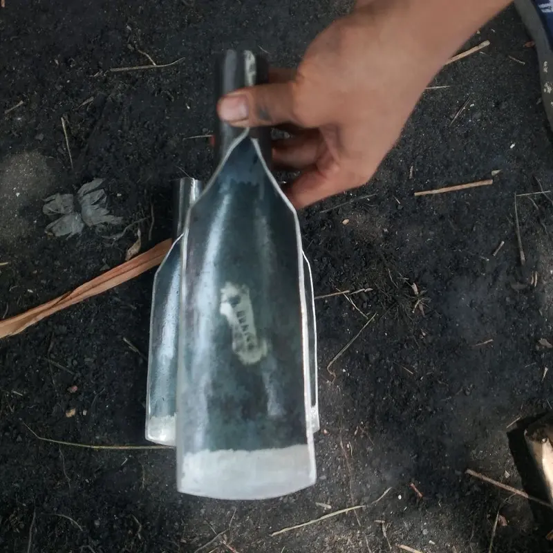 tembilang atau linggis cangkul tanah dengan berongsong 1