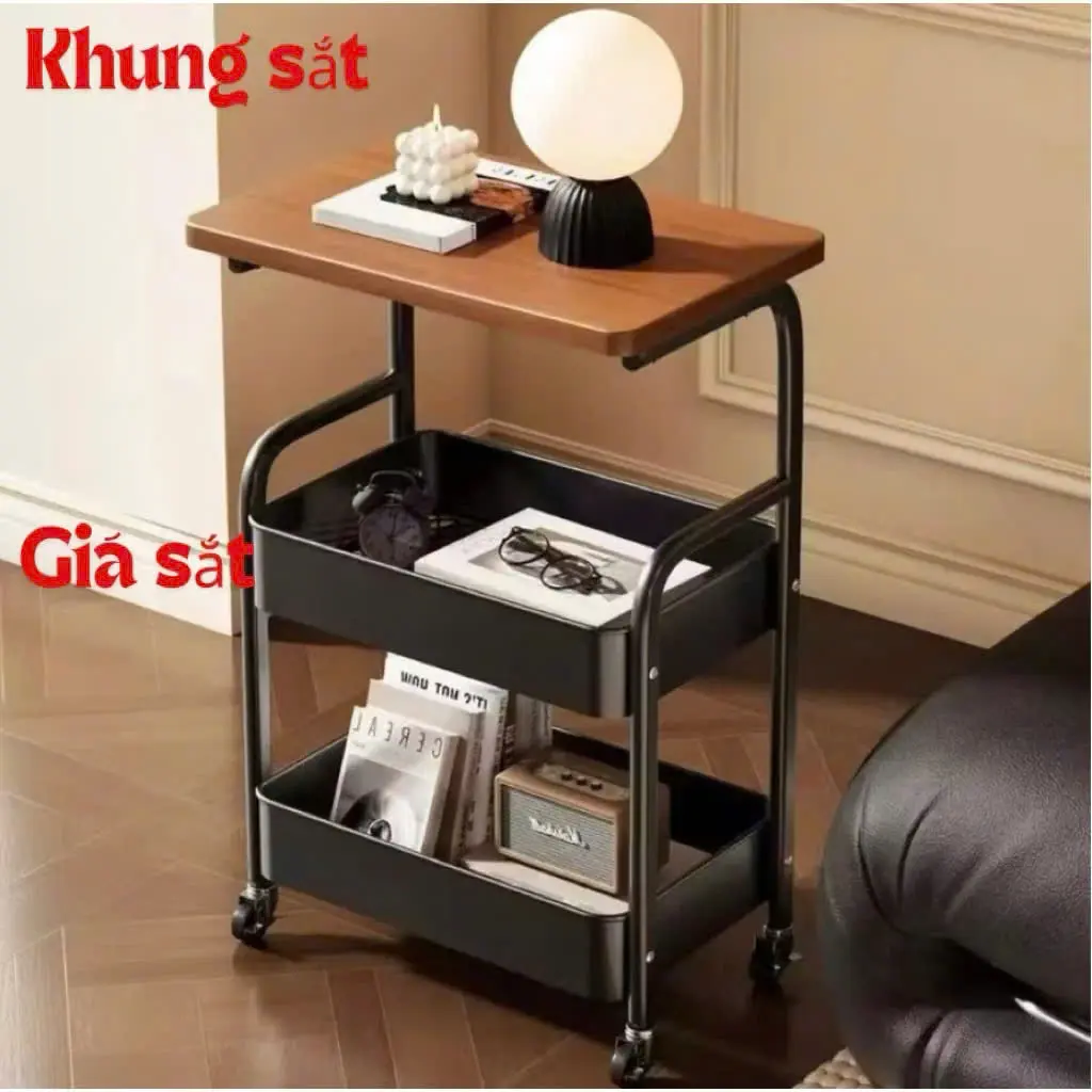 Hàng Loại 1 fun sắt Kệ để đồ 3 tầng, kệ để bên sofa,Có Bánh Xe Xoay 360 Độ, sử dụng cho phòng khách và phòng ngủHàng Loại 1 fun sắt Kệ để đồ 3 tầng, kệ để bên sofa,Có Bánh Xe Xoay 360 Độ, sử dụng cho phòng khách và phòng ngủ