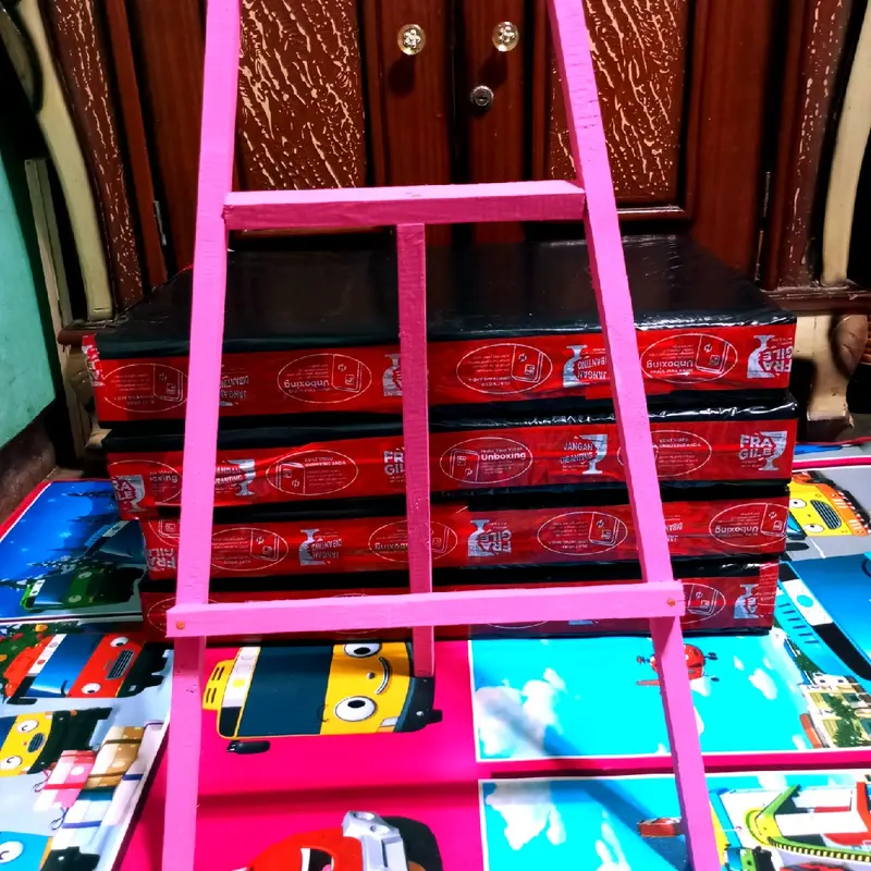 penyangga papan tulis kokoh 1