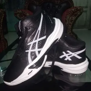 Delgo Sepatu Olahraga Volly Sky Elite White Silver Terbaru Sepatu Voli Volley Badminton Bulutangkis Tenis Pria Wanita Sepatu Lari Bisa Bayar Ditempat COD Size 36-44