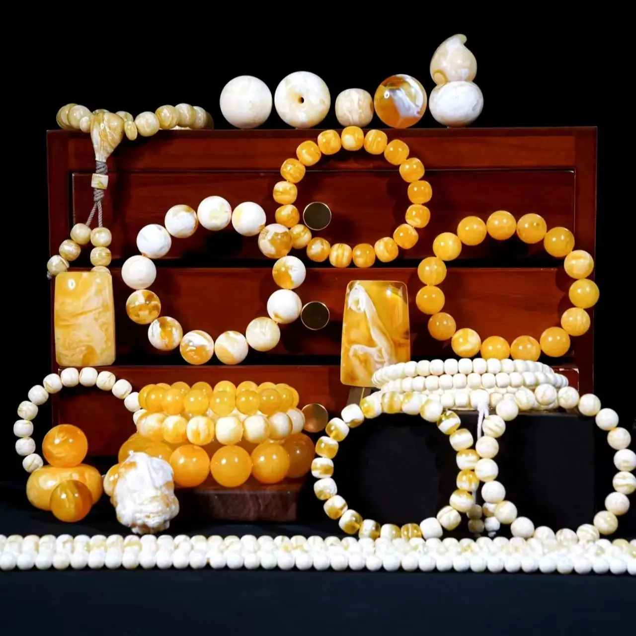 Leilei Jewelry Nanhong Jewelry Fashion China Jewelry Collection Vasibaoshan Jiukou Nanhong