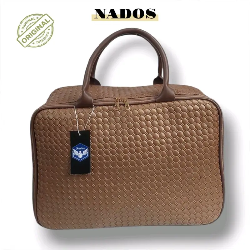 NADOS-Tas Pakaian Eksklusif dengan Keanggunan Modern Elegansi Anyaman Kulit  untuk Profesional Kepraktisan dan Kegagahan di Setiap Perjalanan Travel Pria 4