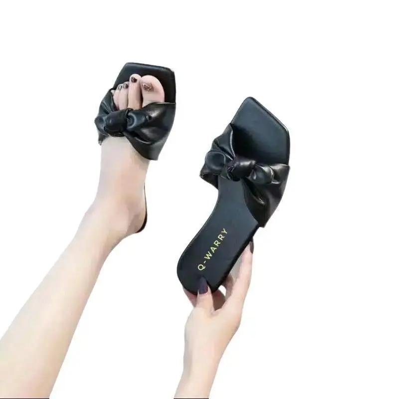 Q-WARRY STORE " FINNA " Sendal teplek wanita kekinian elegat style anti slip Sandal Cewek Jepit 0