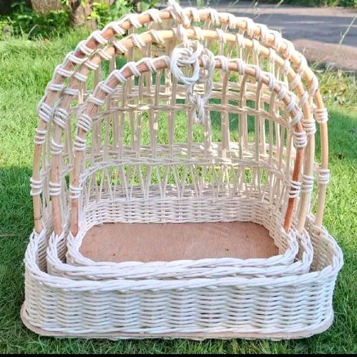 keranjang rotan ayunan kotak natural 1paketn3pcs besar ,sedang dan kecil 35×24cm, 30×20cm,25×16cm baki seserahan /hantaran ready stcok