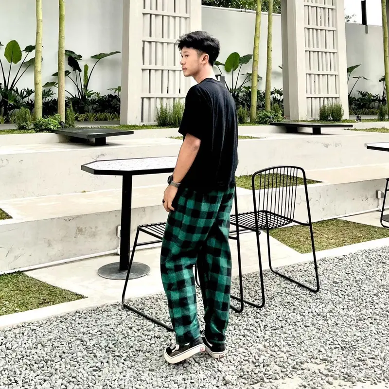 Celana Tartan Flanel Varian Green Dark Vibes Christimas Pria Wanita Dewasa Nyaman Lembut Casual Unisex