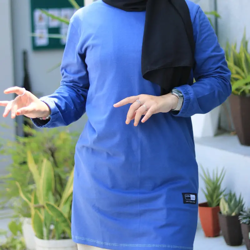 Atasan Kaos Tunik polos  Merah Maroon wanita Dewasa Muslim terbaru lengan panjang tangan serut karet  Kerah oblong variasi belah Samping bahan Kain katun Combed 24s  Nyaman Tebal premium import Hitam Basic Atasan Tunik 7