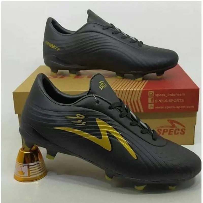 Sepatu bola hitam99